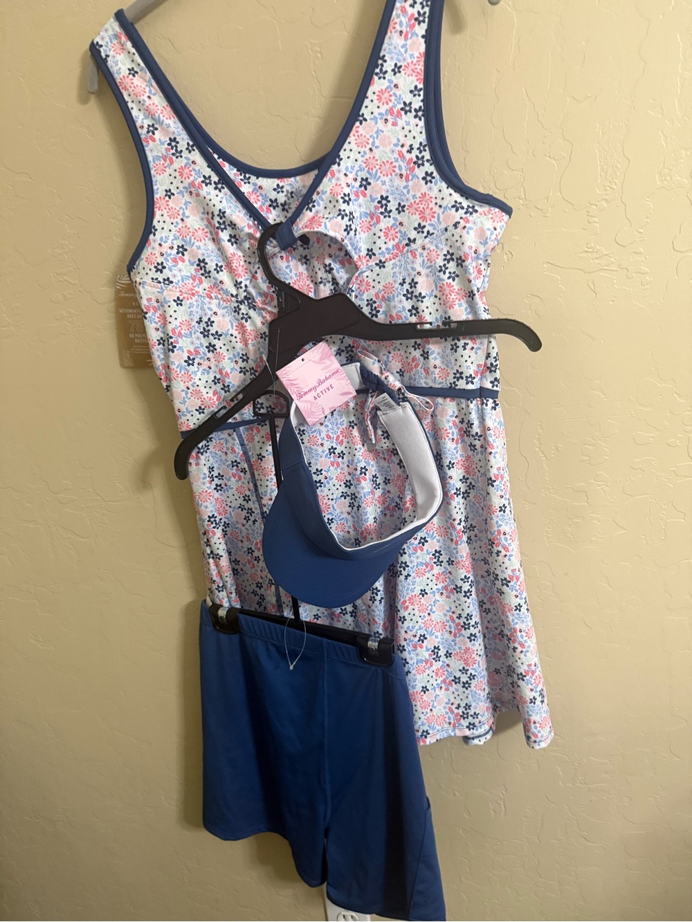 Tommy Bahama Active women’s floral 3 piece set